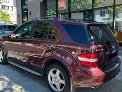 Rot Gebraucht 2010 Mercedes ML55 AMG SUV | 6.999 €