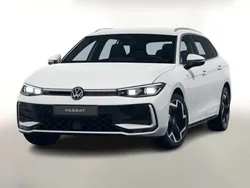 Weiss Neu 2025 VW Passat R-line Kombi | 47.149 € (Superpreis)