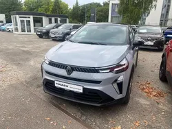 Rafalgrau metallic/dach black Gebraucht 2024 Renault Captur Techno SUV | 26.990 € (Fairer Preis)
