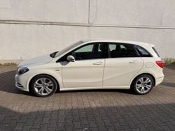 Weiß Gebraucht 2012 Mercedes B200 Van / Kleinbus | 6.199 € (Etwas zu teuer)