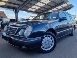Blau Gebraucht 2001 Mercedes E270 Limousine | 2.900 € (Superpreis)