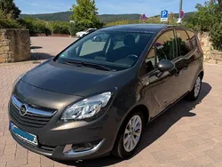 Grau Gebraucht 2016 Opel Meriva drive Van / Kleinbus | 8.999 € (Fairer Preis)