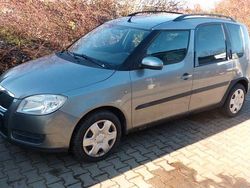Grau Gebraucht 2009 Skoda Roomster Style Van / Kleinbus | 3.200 € (Fairer Preis)