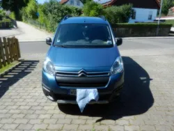 Blau Gebraucht 2017 Citroën Berlingo Van / Kleinbus | 10.000 € (Etwas zu teuer)