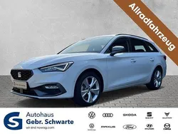 Weiß Gebraucht 2023 Seat Leon ST 4Drive Kombi | 27.490 € (Fairer Preis)