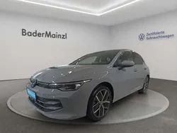 Grau Gebraucht 2024 VW Golf VIII Style Limousine | 30.880 € (Fairer Preis)
