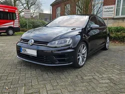 Schwarz Gebraucht 2014 VW Golf VII R Limousine | 18.950 € (Etwas zu teuer)