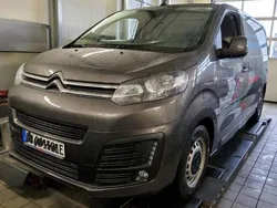 Grau Gebraucht 2021 Citroën e-Jumpy Van / Kleinbus | 16.500 € (Fairer Preis)