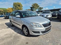 Silber Gebraucht 2011 Skoda Fabia Family Kleinwagen | 2.650 € (Fairer Preis)