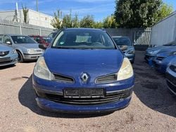 Blau Gebraucht 2009 Renault Clio II Authentique Limousine | 1.600 € (Guter Preis)