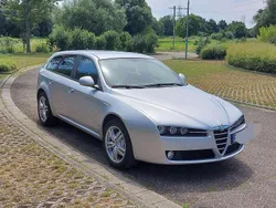 Grau Gebraucht 2010 Alfa Romeo 159 Kombi | 4.800 € (Teuer)