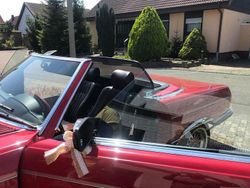 Rot Gebraucht 1986 Mercedes SL300 Cabrio | 58.000 €