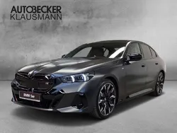 Black sapphire metallic Gebraucht 2023 BMW i5 M Sport Limousine | 96.490 € (Teuer)