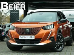 Orange Gebraucht 2020 Peugeot e-2008 GT SUV | 18.680 € (Fairer Preis)