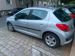 Grau Gebraucht 2009 Peugeot 207 Kleinwagen | 2.000 € (Guter Preis)