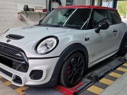 Silber Gebraucht 2016 Mini John Cooper Works Kleinwagen | 17.500 € (Etwas zu teuer)