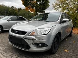 Silber Gebraucht 2010 Ford Focus Viva Kleinwagen | 2.470 € (Guter Preis)