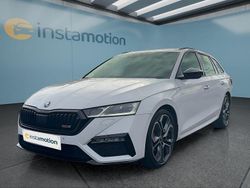 Weiß Gebraucht 2023 Skoda Octavia RS Kombi | 33.649 € (Fairer Preis)