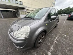 Grau Gebraucht 2011 Renault Grand Modus Van / Kleinbus | 3.990 € (Etwas zu teuer)
