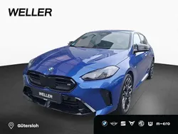 Blau Gebraucht 2024 BMW M135 Shadowline Kleinwagen | 44.750 €