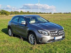 Grau Gebraucht 2017 Mercedes GLA220 SUV | 18.300 € (Guter Preis)