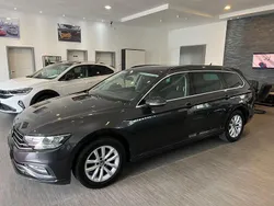 Grau Gebraucht 2022 VW Passat Kombi | 17.985 € (Fairer Preis)