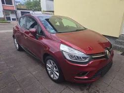 Rot Gebraucht 2018 Renault Clio IV Limousine | 9.000 € (Fairer Preis)