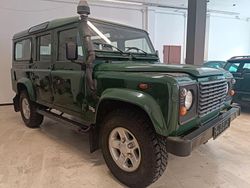 Grün Gebraucht 2002 Land Rover Defender SE Kombi | 30.990 € (Teuer)