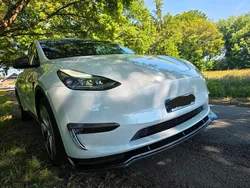 Weiß Gebraucht 2023 Tesla Model Y Long Range SUV | 41.900 € (Teuer)