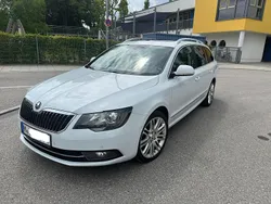 Weiß Gebraucht 2014 Skoda Superb Business Line Kombi | 12.490 € (Etwas zu teuer)