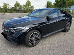 Schwarz Gebraucht 2024 Mercedes GLC200 AMG line Plus SUV | 59.600 €