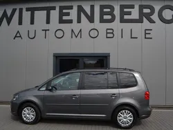 Grau Gebraucht 2012 VW Touran Comfortline Van / Kleinbus | 8.900 € (Etwas zu teuer)