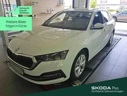 Weiß Gebraucht 2021 Skoda Octavia Style Kombi | 24.999 € (Fairer Preis)