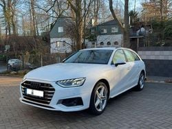 Weiß Gebraucht 2019 Audi A4 Advanced Kombi | 21.990 € (Guter Preis)