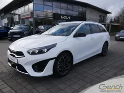 Deluxeweiss metallic Neu 2025 Kia Ceed Sportswagon GT-Line Kombi | 32.490 € (Fairer Preis)