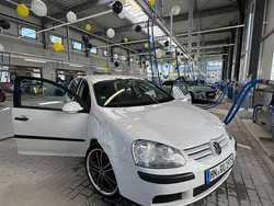 Weiß Gebraucht 2005 VW Golf IV Sportline Limousine | 3.700 € (Teuer)