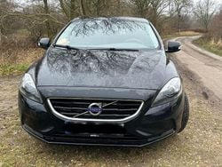 Schwarz Gebraucht 2014 Volvo V40 Limousine | 7.499 € (Fairer Preis)