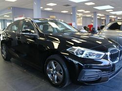 Schwarz Gebraucht 2022 BMW 118 Advantage Kleinwagen | 19.980 € (Guter Preis)