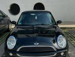 Schwarz Gebraucht 2004 Mini ONE Kleinwagen | 2.900 € (Etwas zu teuer)