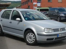 Silber Gebraucht 1999 VW Golf IV Comfortline Limousine | 2.990 € (Fairer Preis)