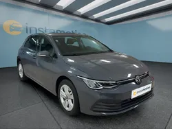 Grau Gebraucht 2020 VW Golf VII Kleinwagen | 20.999 € (Etwas zu teuer)