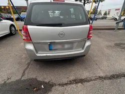 Silber Gebraucht 2008 Opel Zafira Sport Van / Kleinbus | 2.600 € (Fairer Preis)