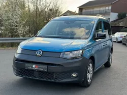 Blau Gebraucht 2022 VW Caddy California Van / Kleinbus | 21.990 € (Fairer Preis)