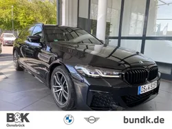 Schwarz Gebraucht 2022 BMW 520 M Sport Kombi | 61.400 €