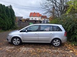 Silber Gebraucht 2009 Opel Zafira Van / Kleinbus | 950 € (Superpreis)