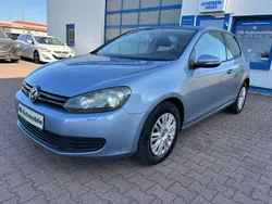 Blau Gebraucht 2009 VW Golf VI Trendline Limousine | 3.400 € (Etwas zu teuer)