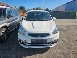 Weiß Gebraucht 2017 Mitsubishi Space Star Kleinwagen | 2.950 €