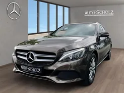 Citrinbraun Gebraucht 2015 Mercedes C180 Avantgarde Limousine | 19.485 € (Fairer Preis)