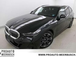 Black sapphire Gebraucht 2024 BMW 520 M Sport Kombi | 49.999 € (Guter Preis)