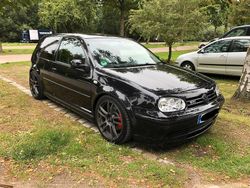 Schwarz Gebraucht 2002 VW Golf IV Highline Limousine | 5.800 €